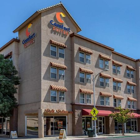 Comfort Suites Visalia - Convention Center Luaran gambar