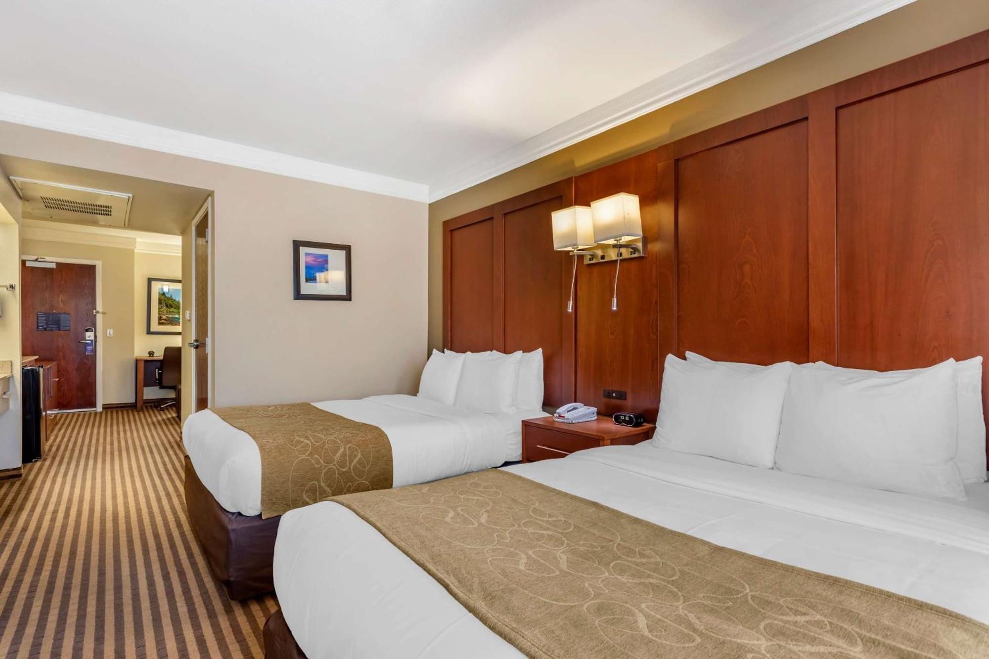 Comfort Suites Visalia - Convention Center Luaran gambar