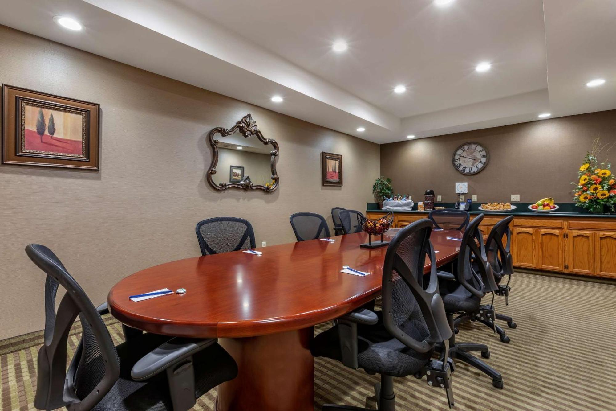 Comfort Suites Visalia - Convention Center Luaran gambar